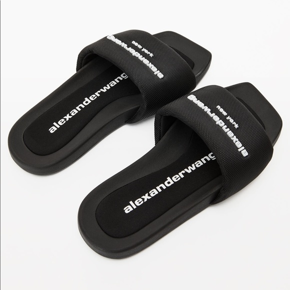Gorgeous and comfortable Alexander Wang pool slides - Picture 6 of 8